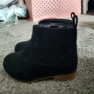 Size 6 Carters boots
